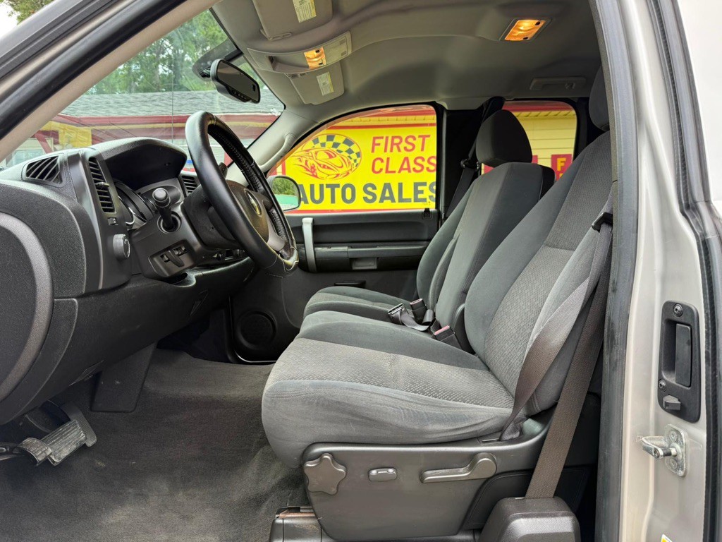2008 Chevrolet Silverado 1500 Image 17