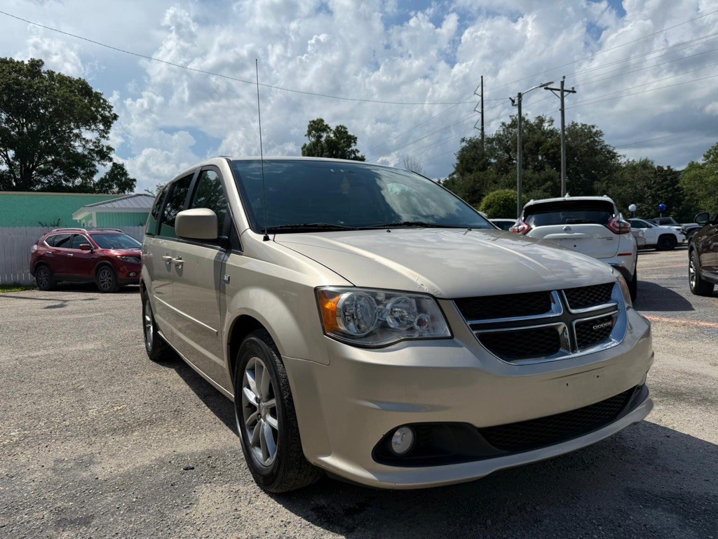 2014 Dodge Grand Caravan Image 2