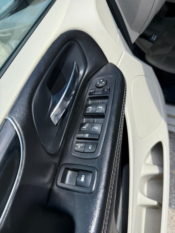 2014 Dodge Grand Caravan Image 10