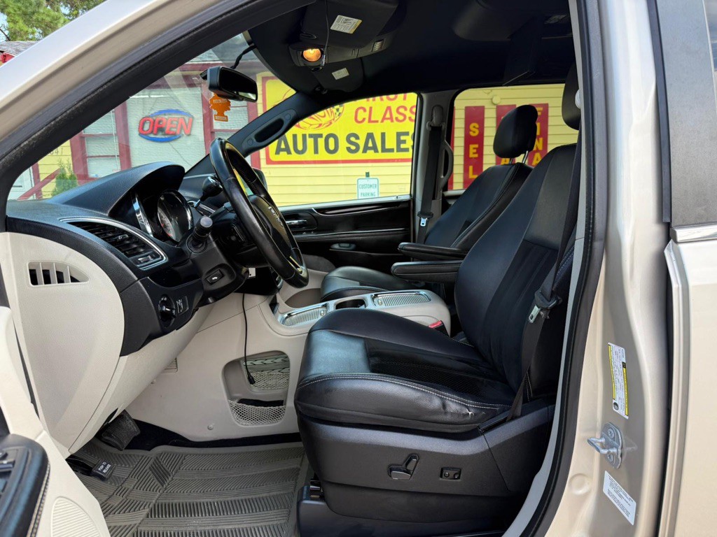 2014 Dodge Grand Caravan Image 11