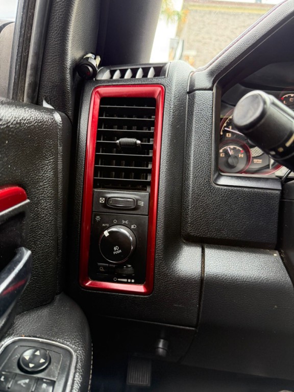 2016 RAM 1500 Image 12