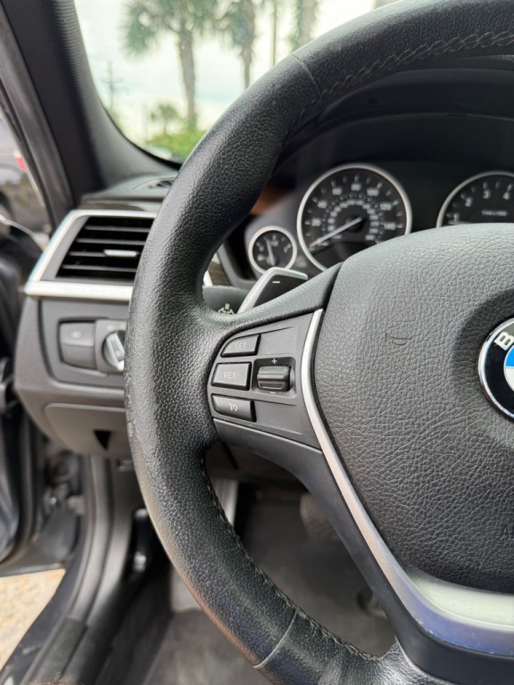 2016 BMW 3 Series Image 15