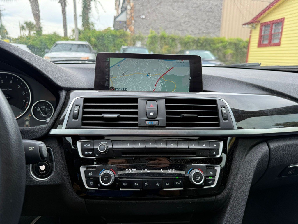 2016 BMW 3 Series Image 18