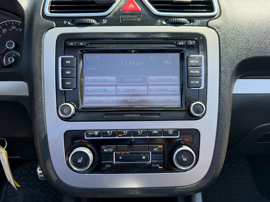 2012 Volkswagen Eos Image 23