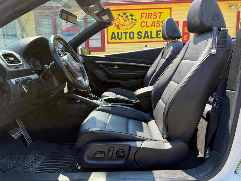 2012 Volkswagen Eos Image 25