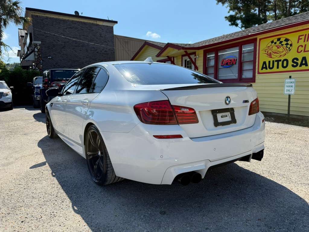2016 BMW M5 Image 6