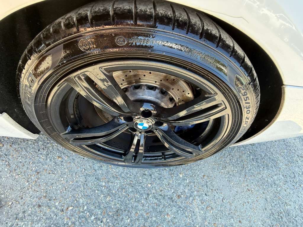 2016 BMW M5 Image 10