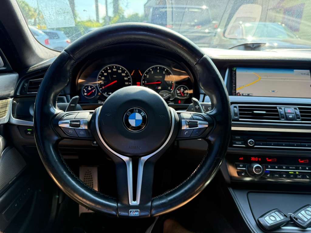 2016 BMW M5 Image 15