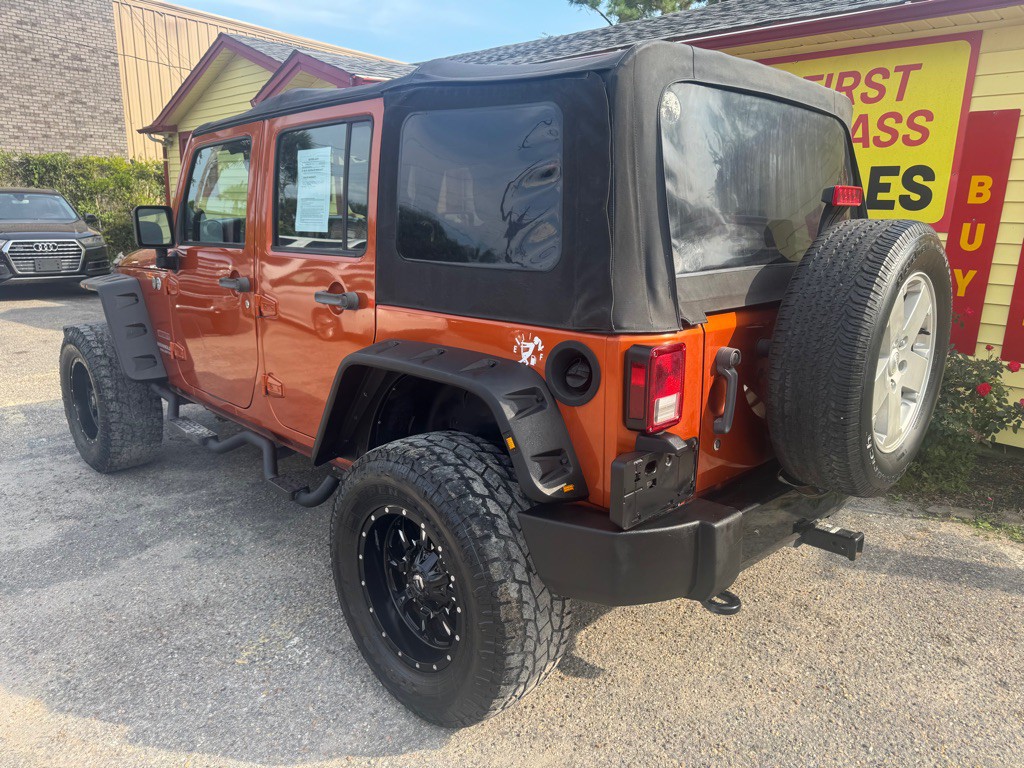 2011 Jeep Wrangler Unlimited Image 5