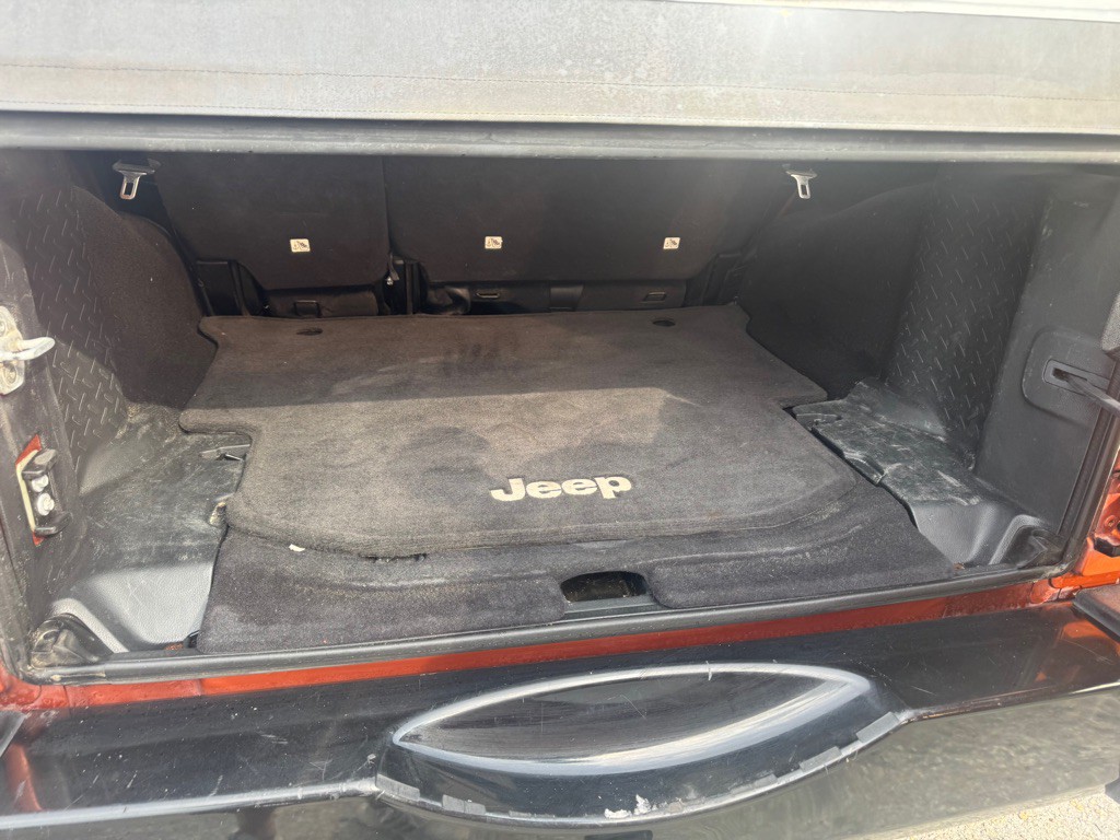 2011 Jeep Wrangler Unlimited Image 10