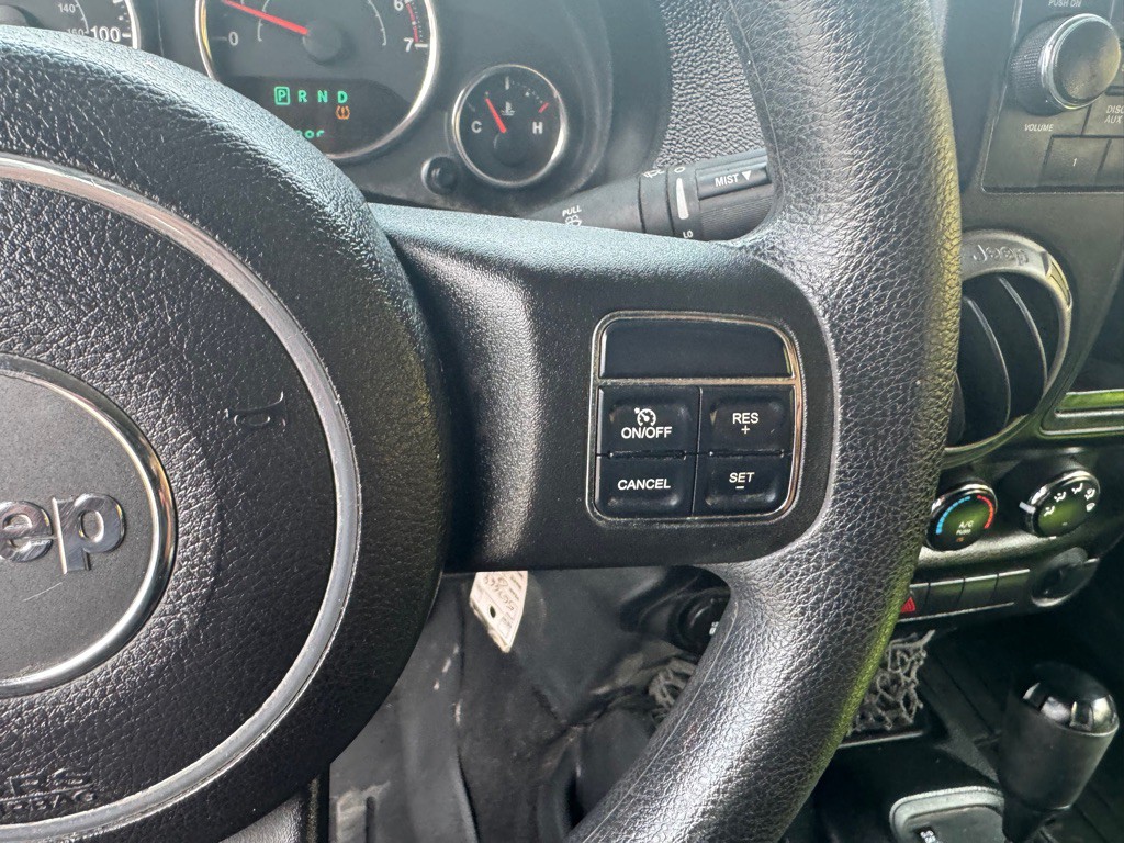 2011 Jeep Wrangler Unlimited Image 14