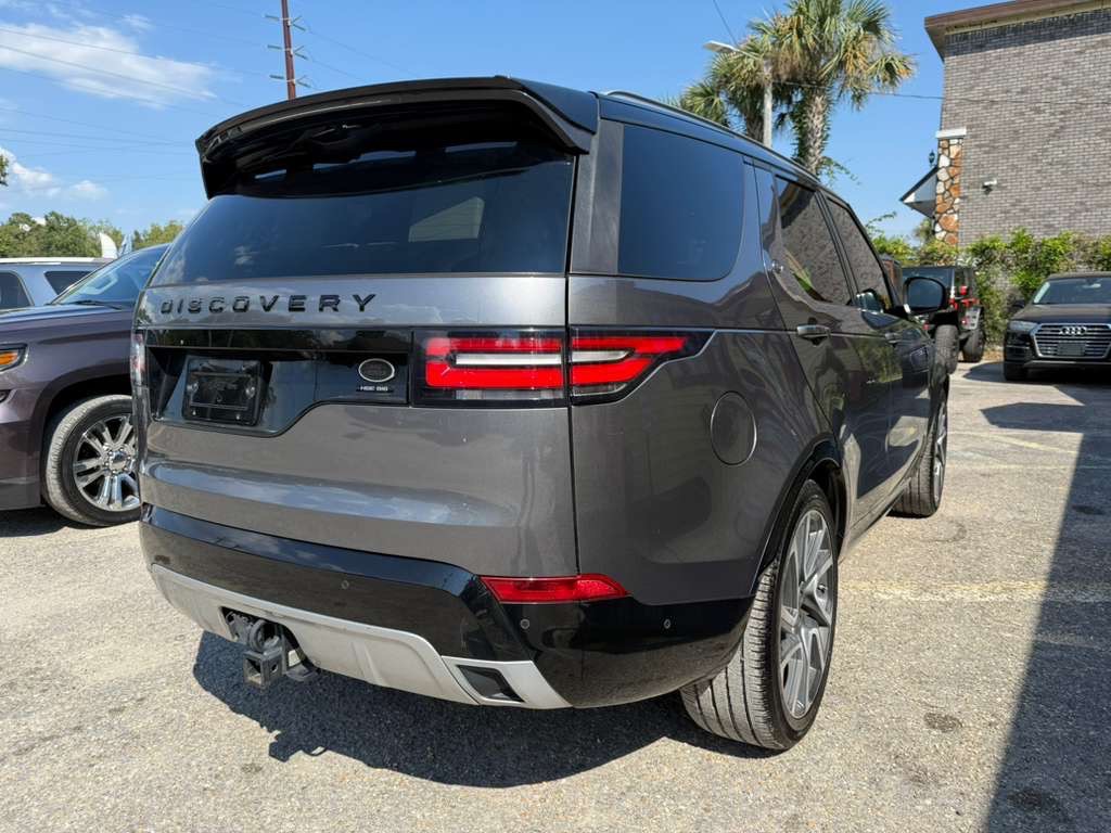 2017 Land Rover Discovery Image 6