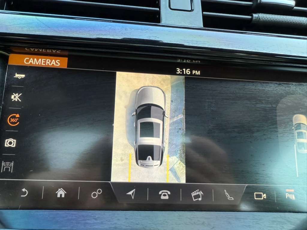 2017 Land Rover Discovery Image 20