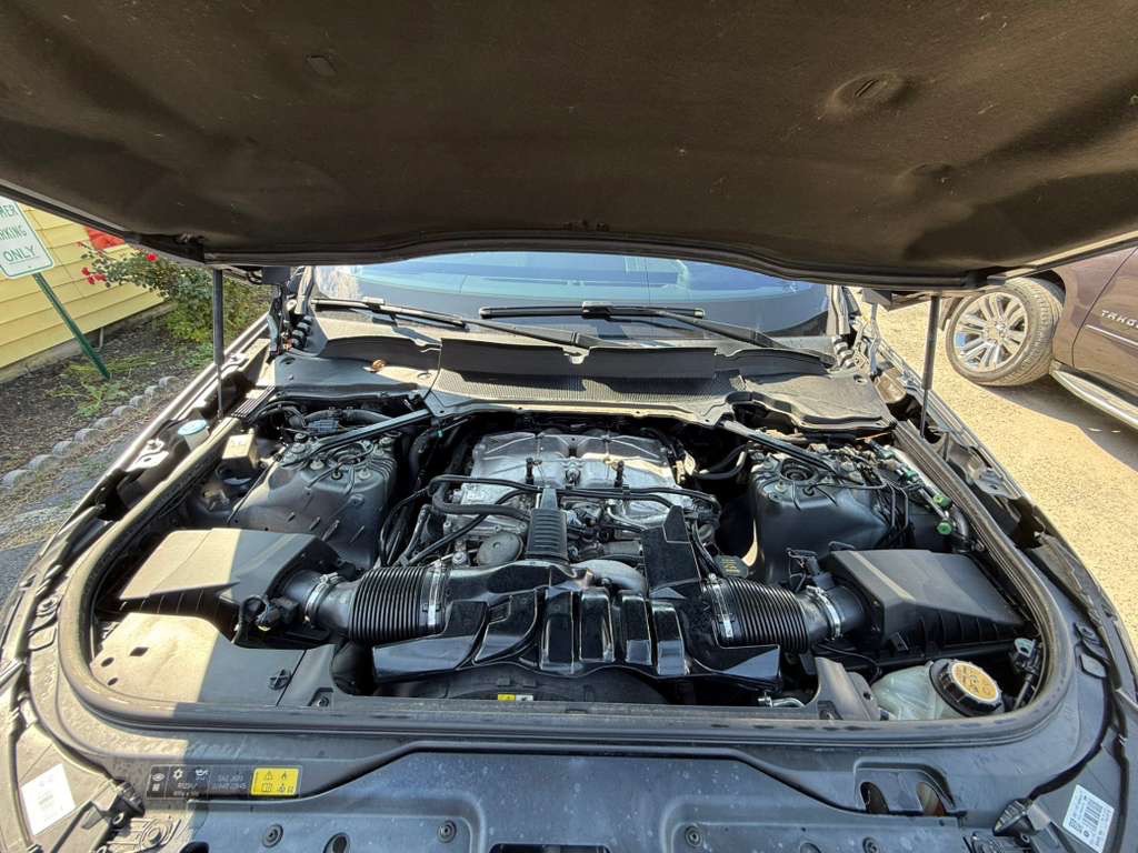 2017 Land Rover Discovery Image 30