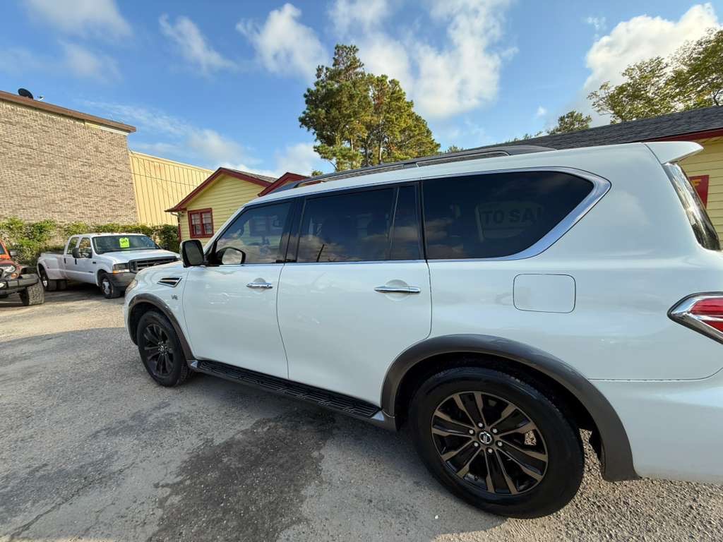 2017 Nissan Armada Image 6