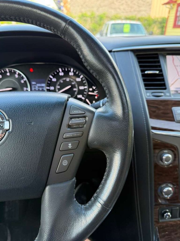 2017 Nissan Armada Image 12