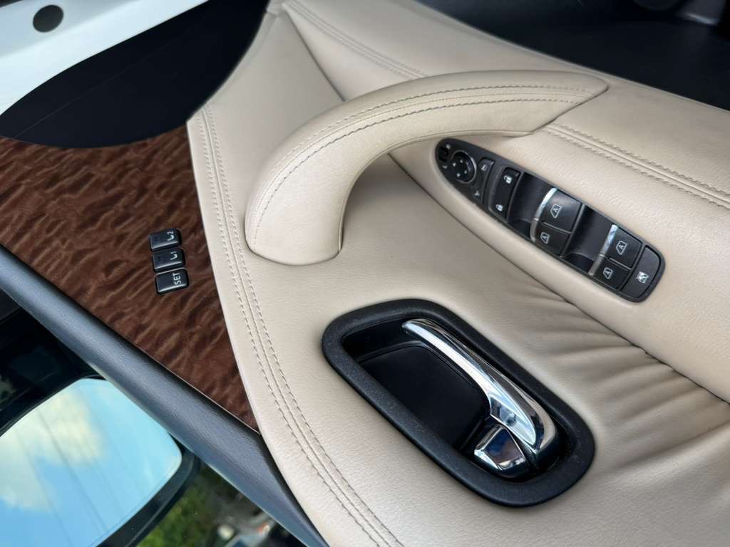 2017 Nissan Armada Image 14