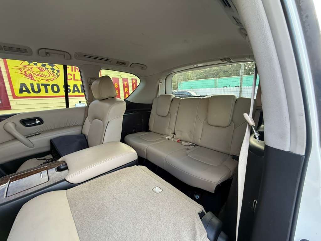2017 Nissan Armada Image 15