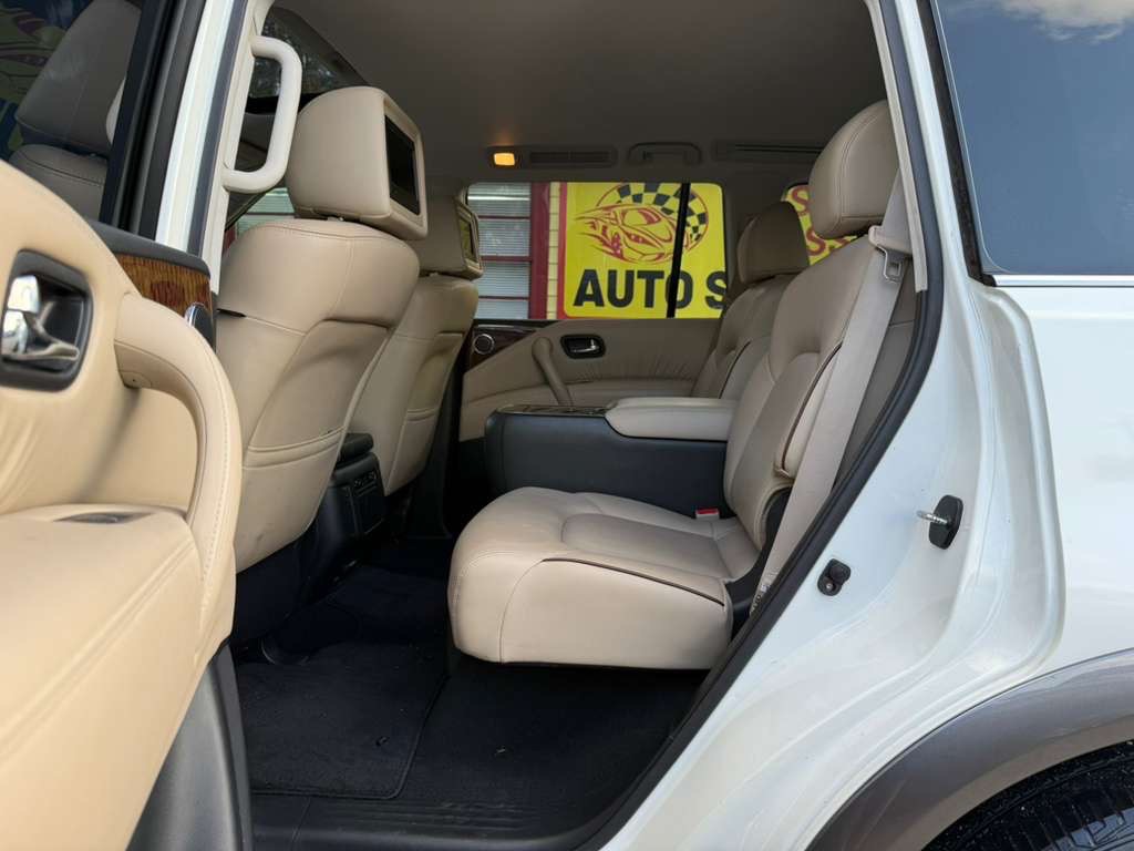 2017 Nissan Armada Image 18