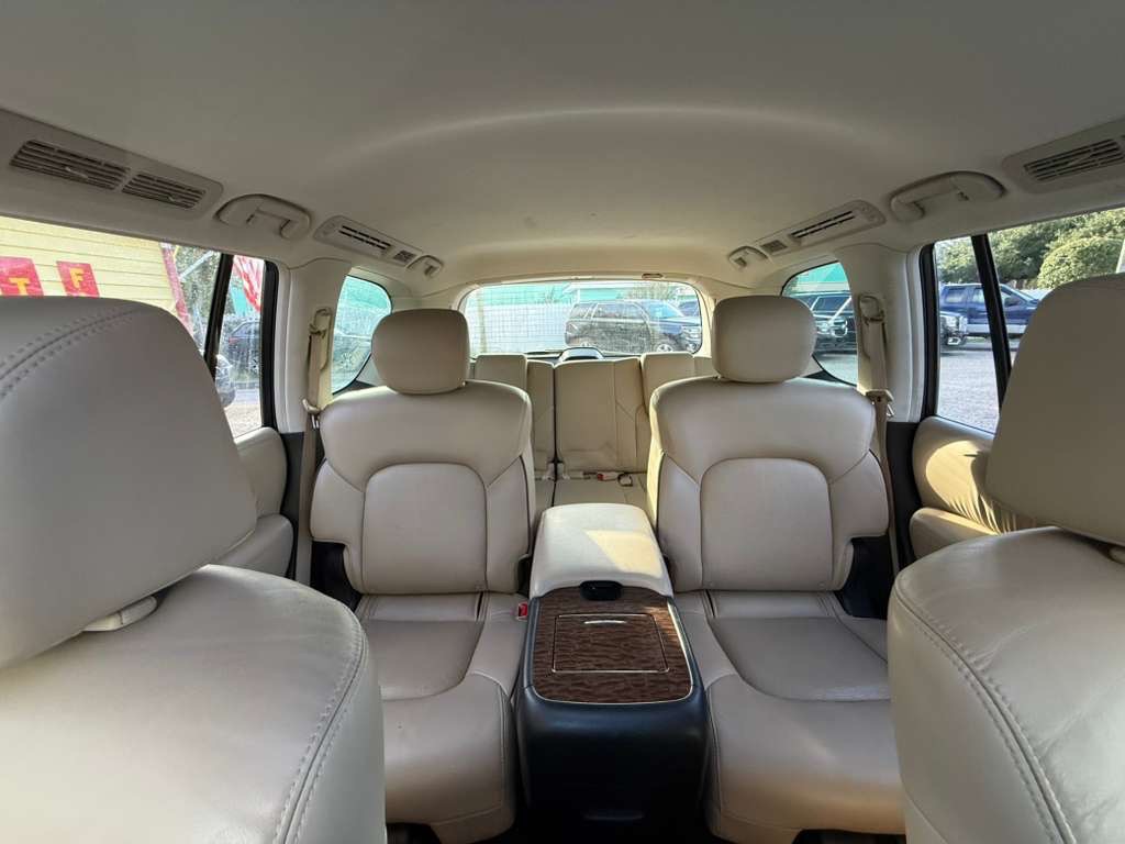 2017 Nissan Armada Image 19