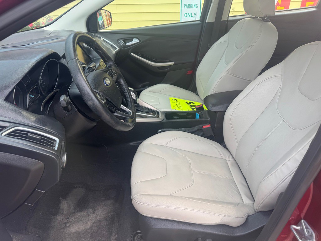 2015 Ford Focus Image 11