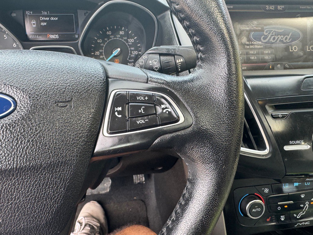 2015 Ford Focus Image 16