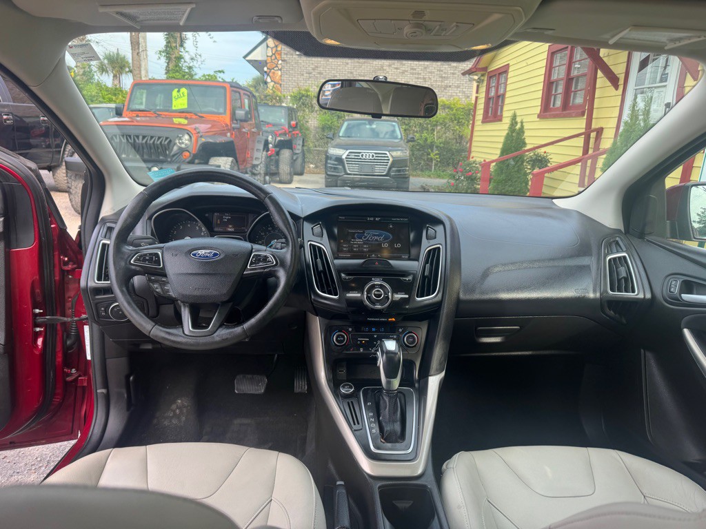 2015 Ford Focus Image 20