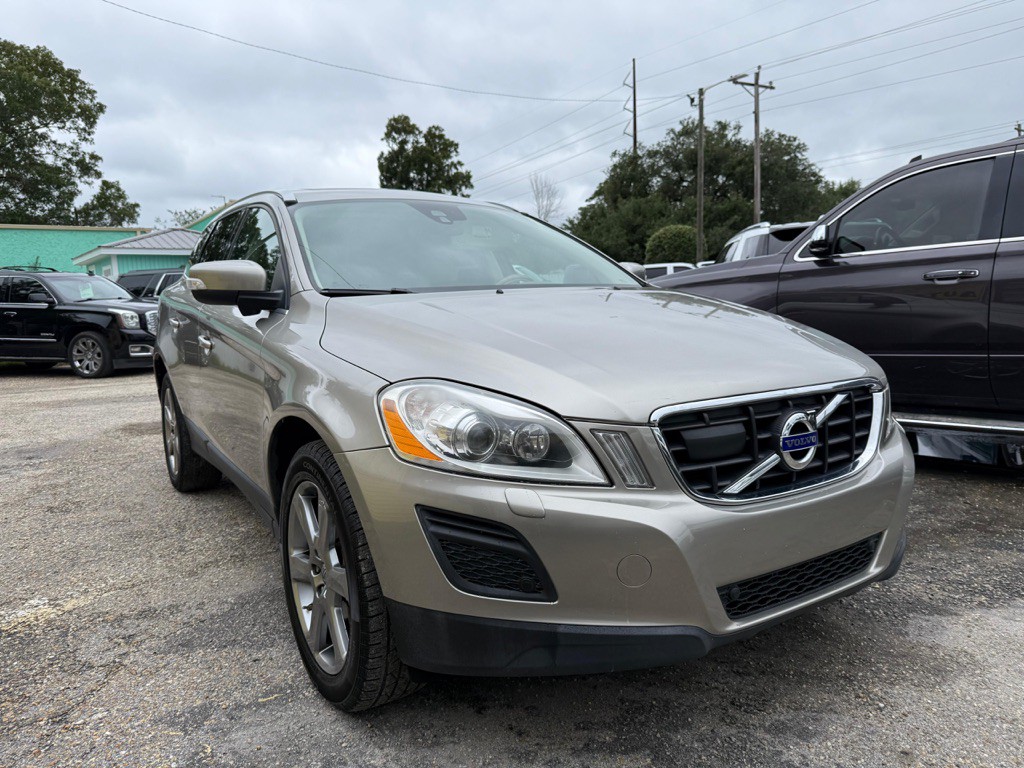2013 Volvo XC60 Image 2