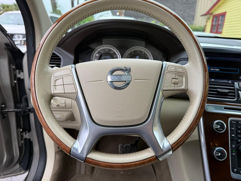 2013 Volvo XC60 Image 14