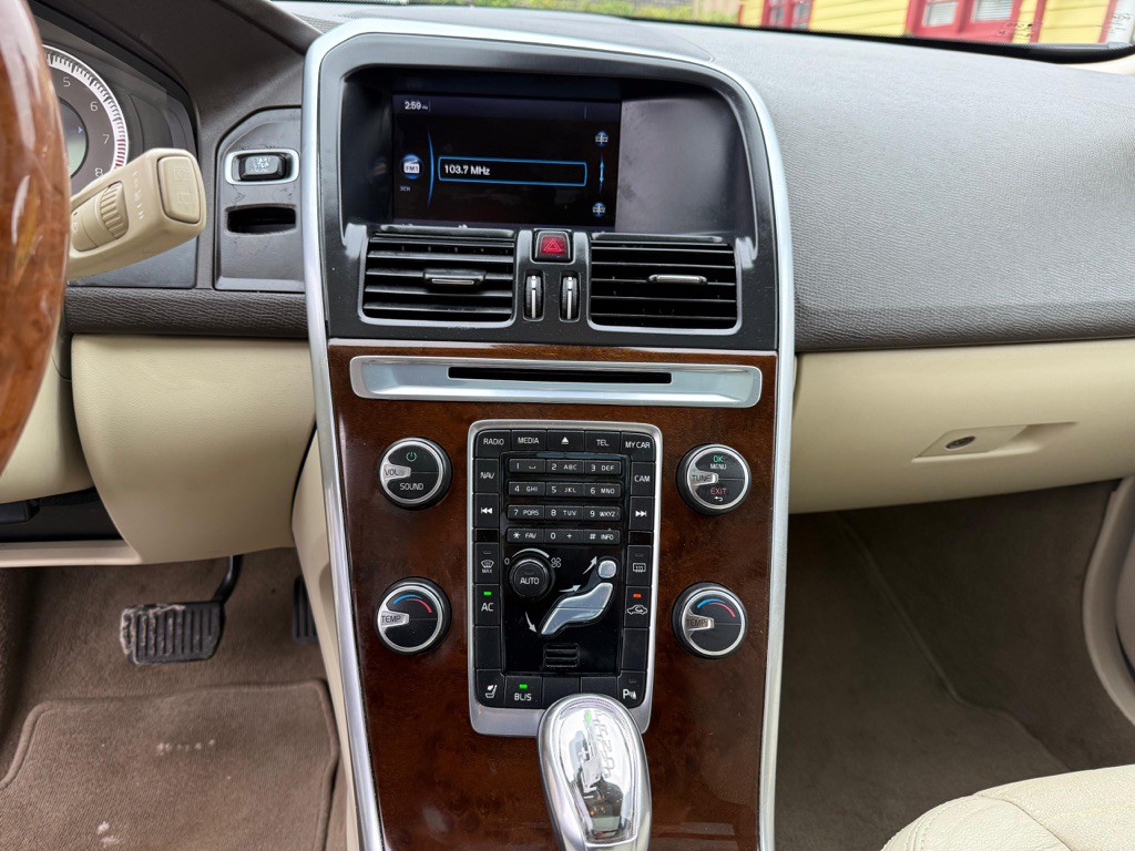 2013 Volvo XC60 Image 19