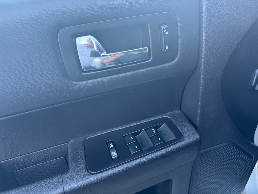 2017 Ford Flex Image 11