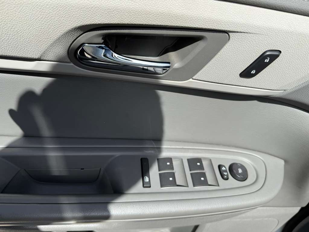 2017 Chevrolet Traverse Image 13