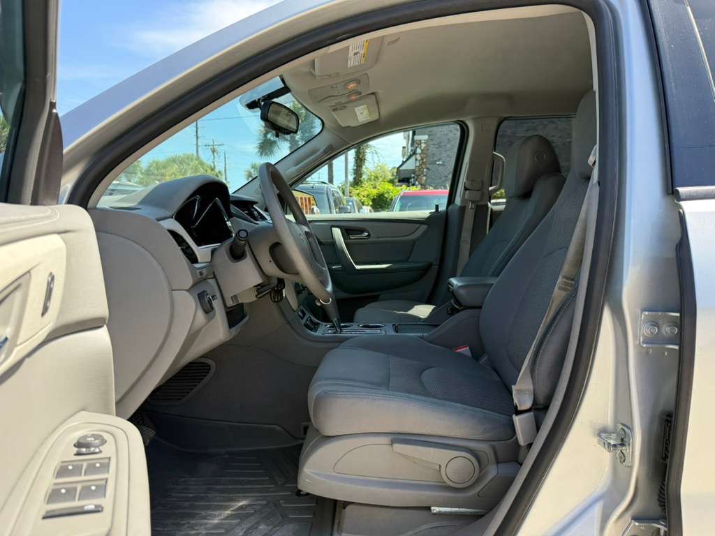 2017 Chevrolet Traverse Image 14