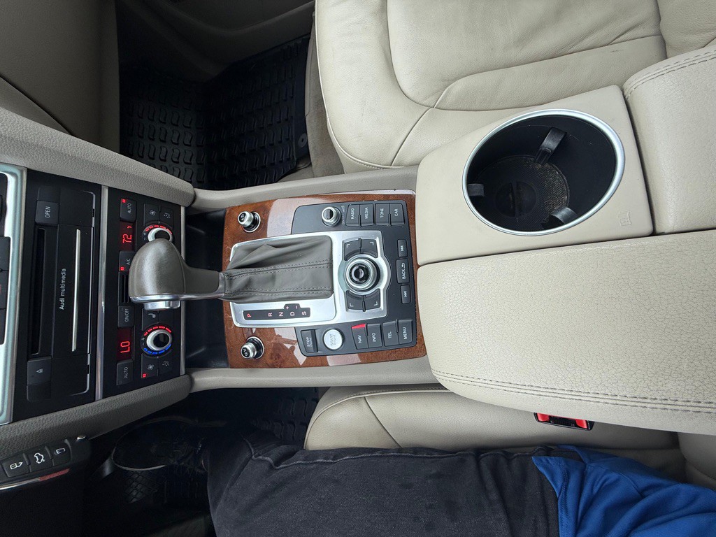 2015 Audi Q7 Image 14