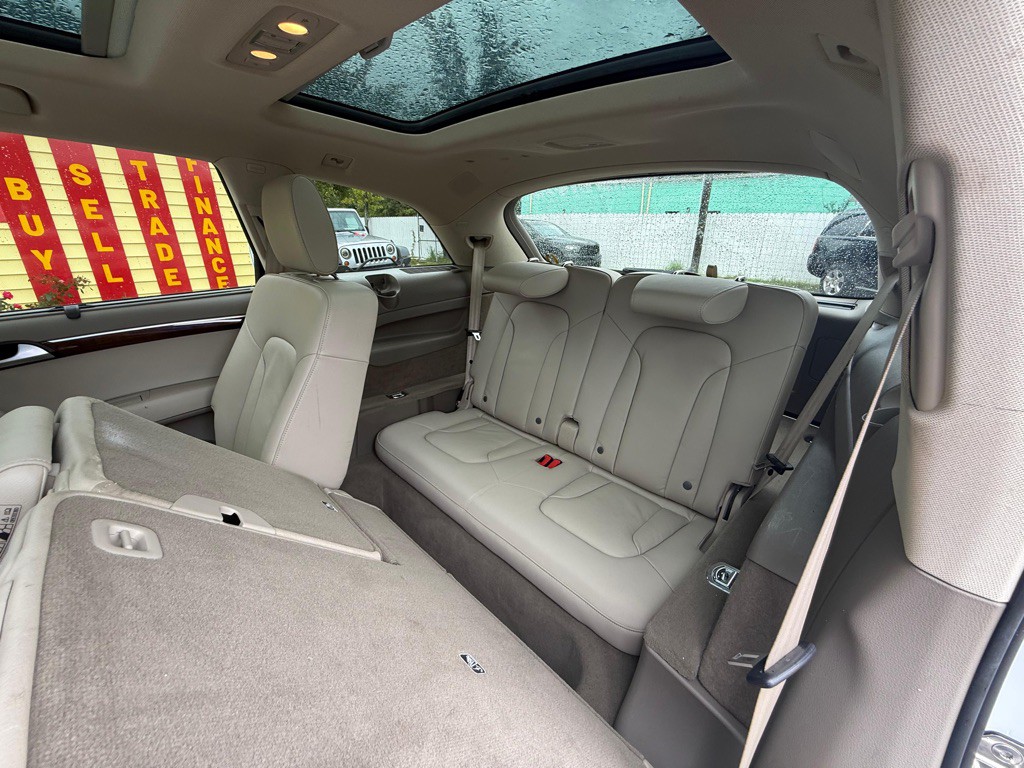 2015 Audi Q7 Image 19