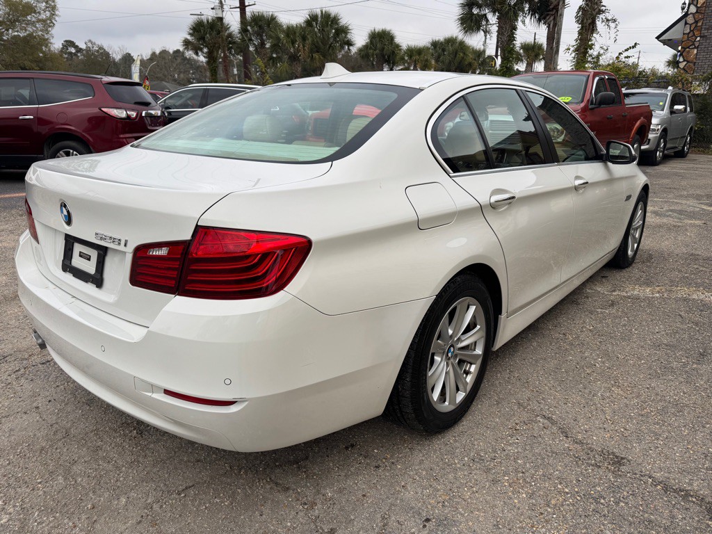 2015 BMW 5 Series Image 9
