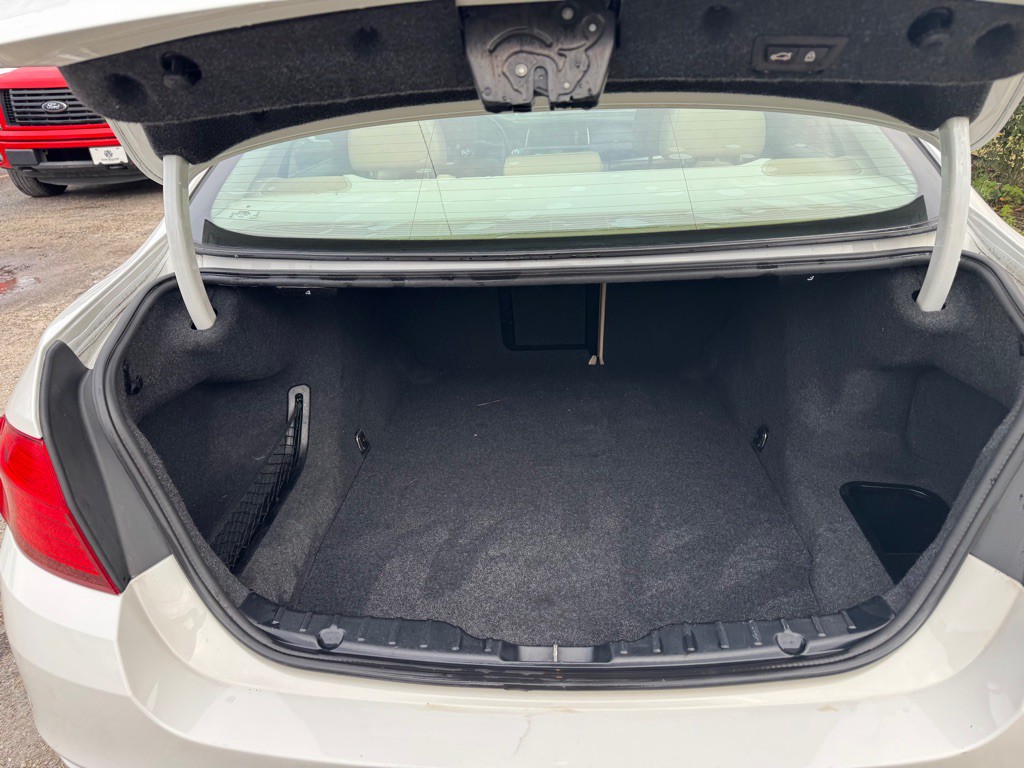 2015 BMW 5 Series Image 11