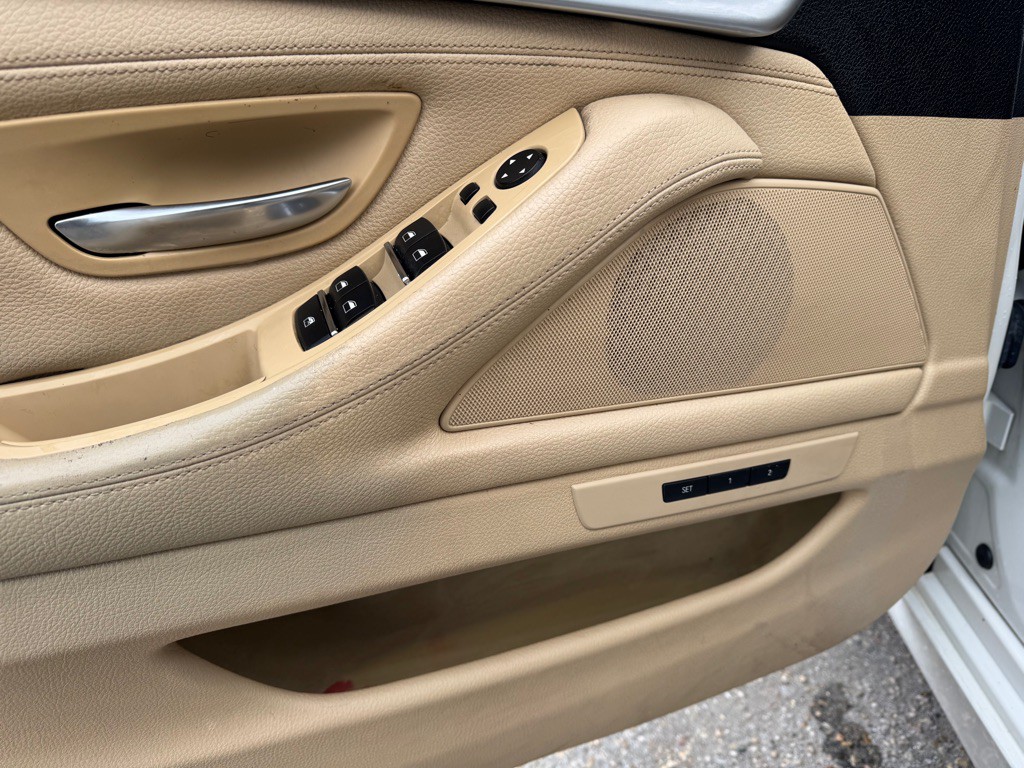 2015 BMW 5 Series Image 15