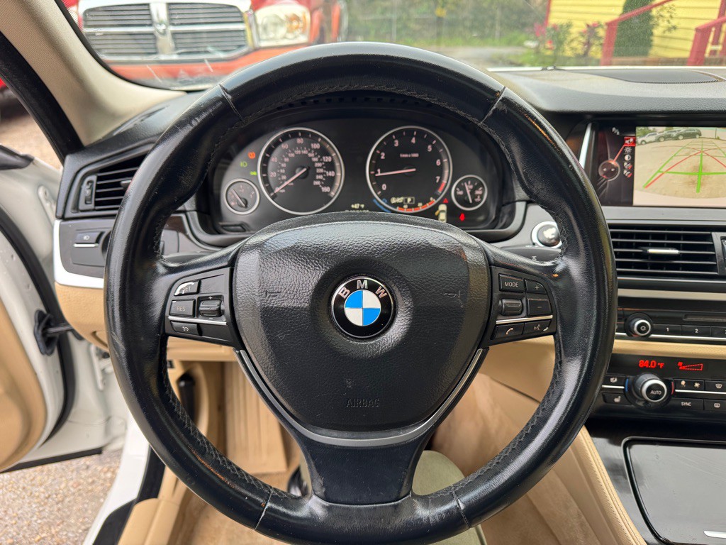 2015 BMW 5 Series Image 17