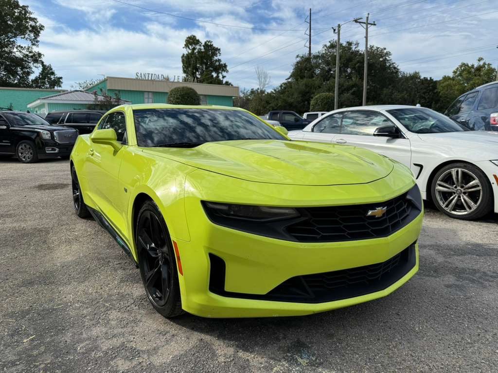 2021 Chevrolet Camaro Image 2