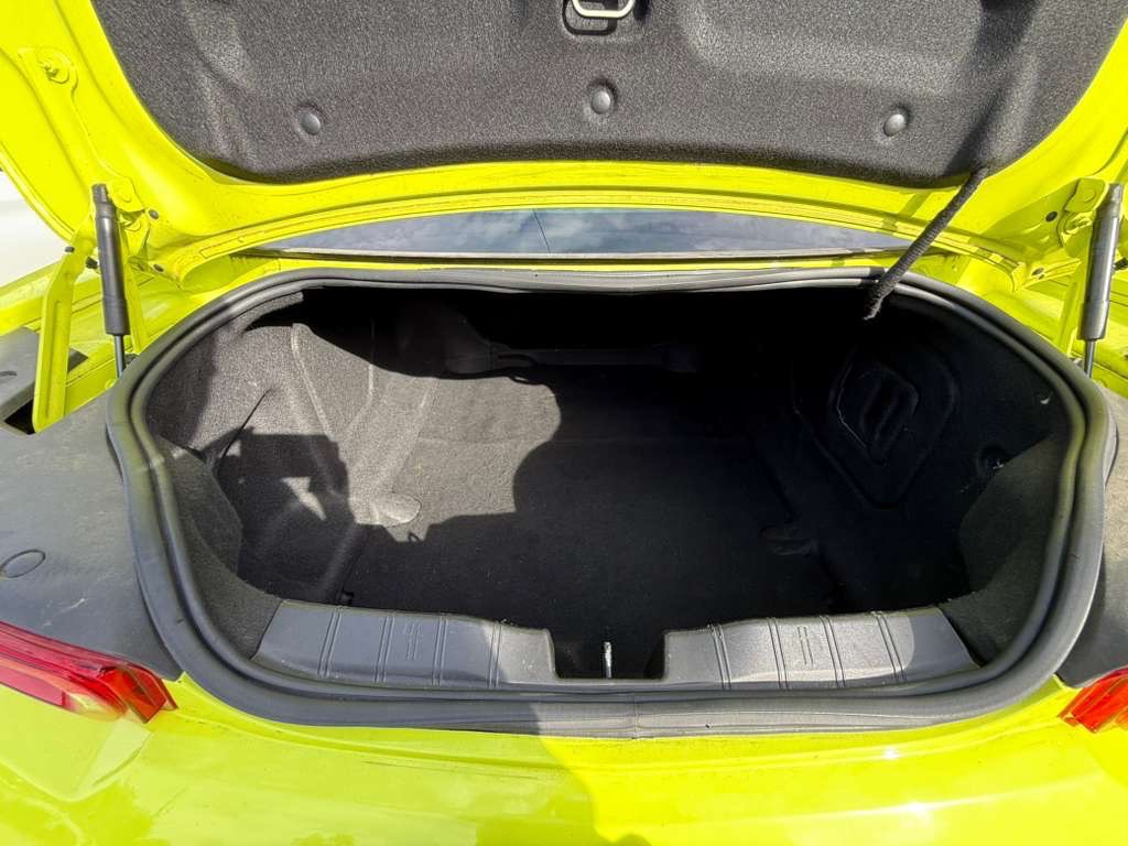 2021 Chevrolet Camaro Image 11
