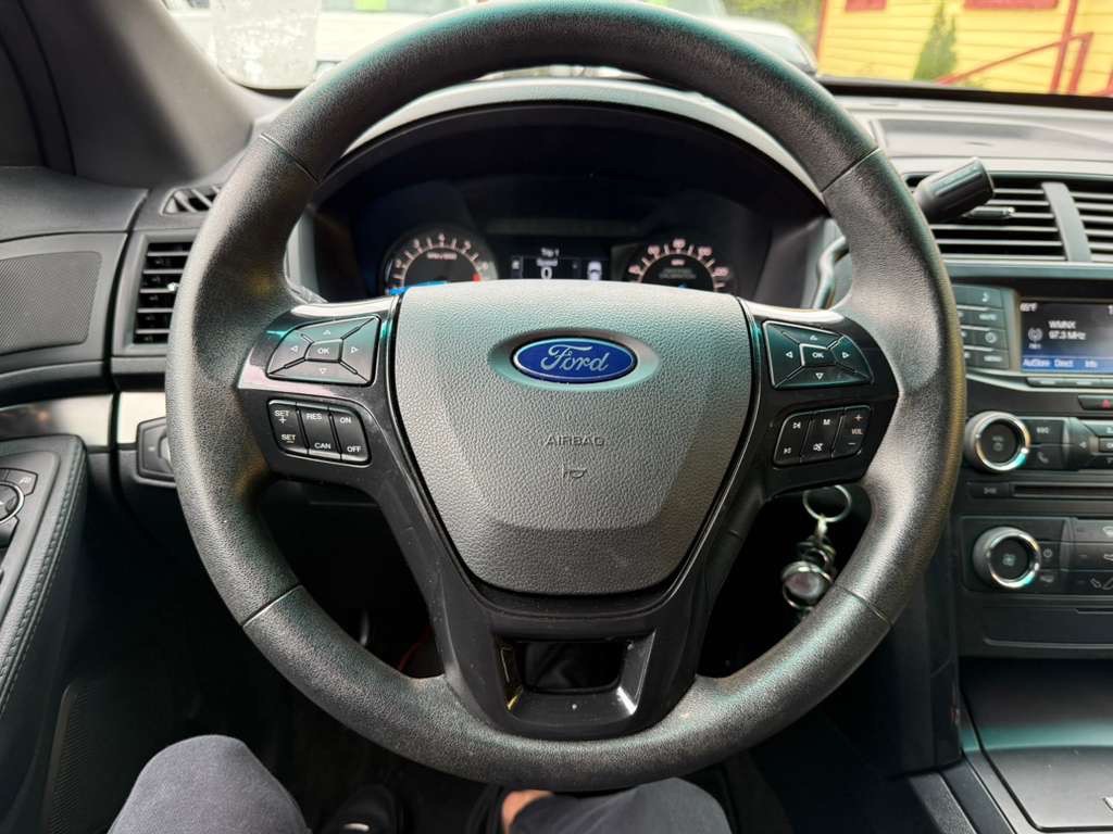 2016 Ford Explorer Image 10