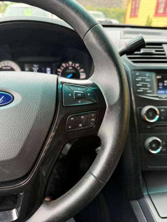 2016 Ford Explorer Image 12