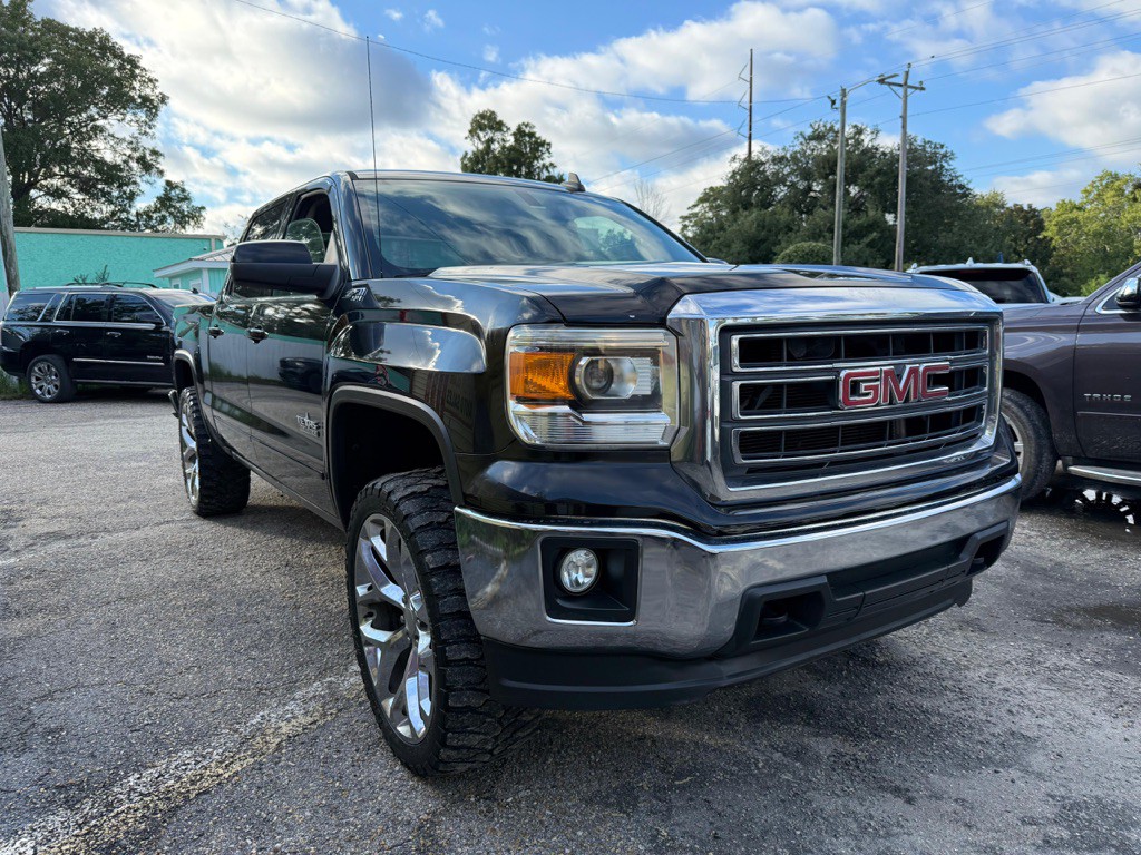 2015 GMC Sierra Image 2