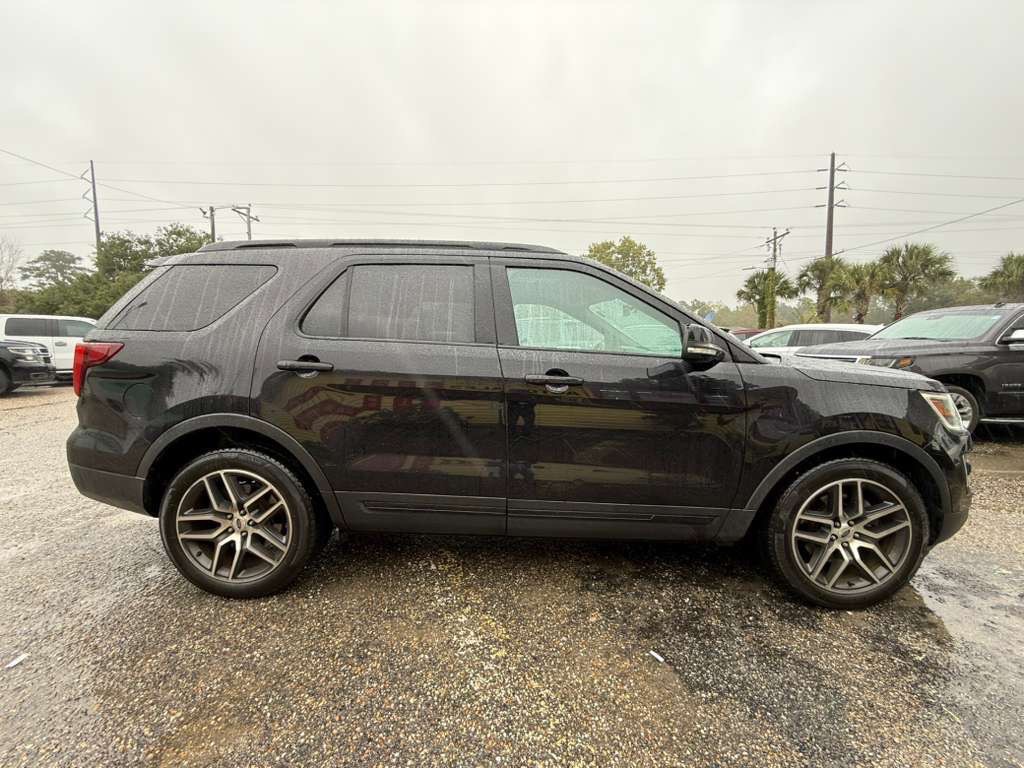 2017 Ford Explorer Image 6