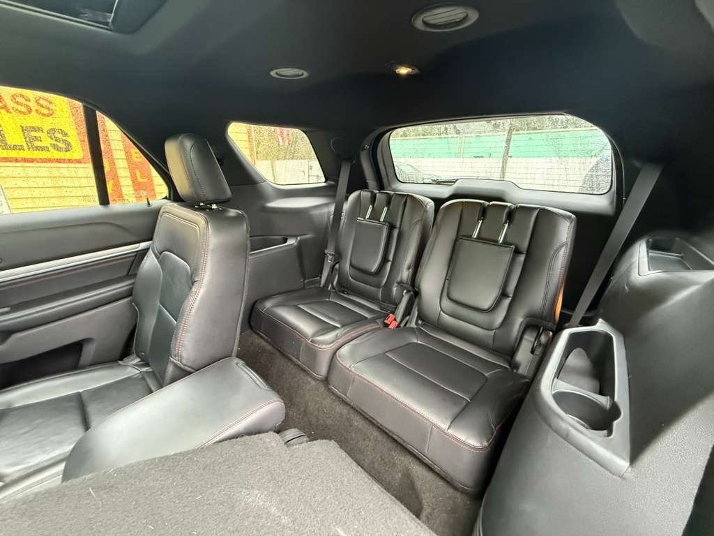 2017 Ford Explorer Image 19