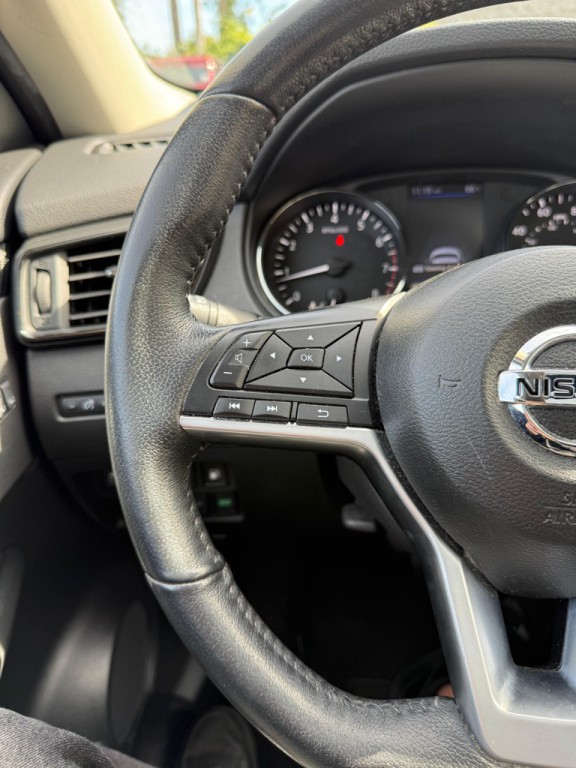 2019 Nissan Rogue Image 11