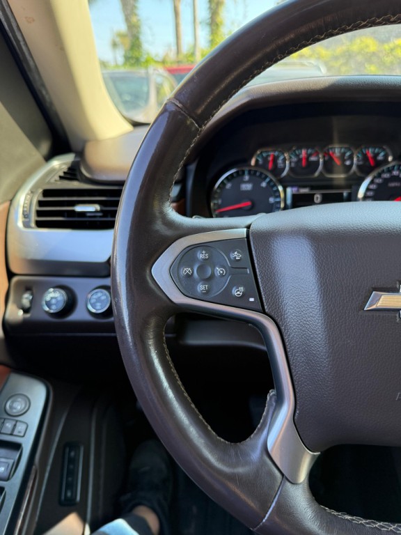 2015 Chevrolet Suburban Image 9