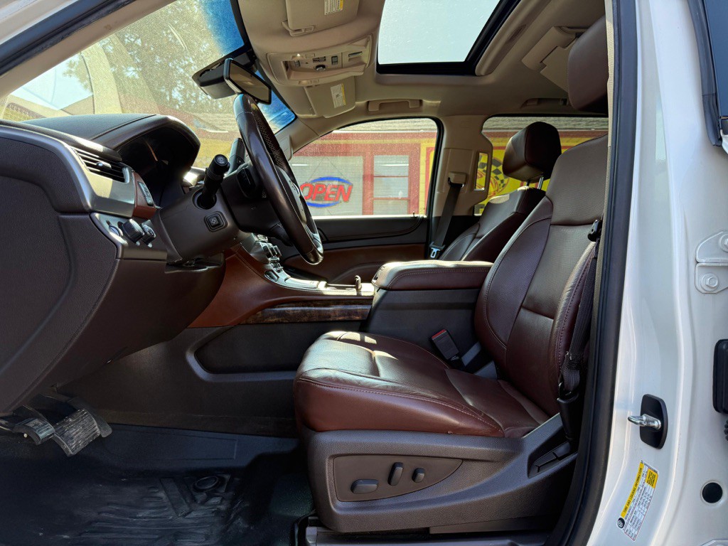 2015 Chevrolet Suburban Image 13