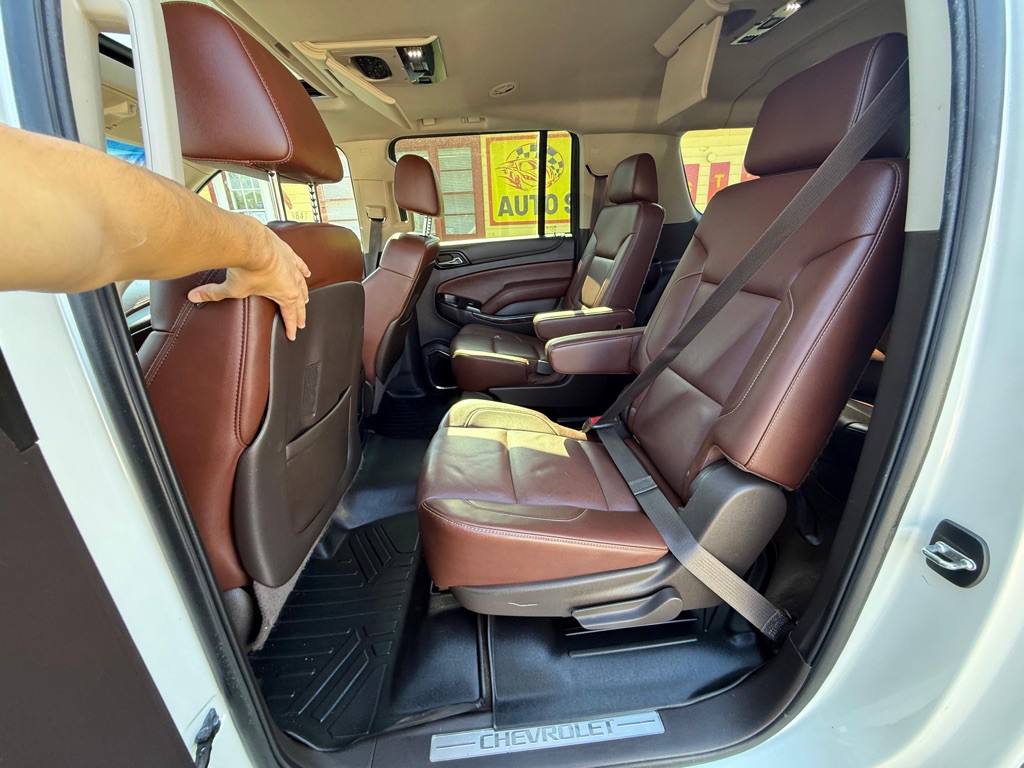 2015 Chevrolet Suburban Image 16
